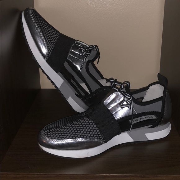 steve madden antics size 10